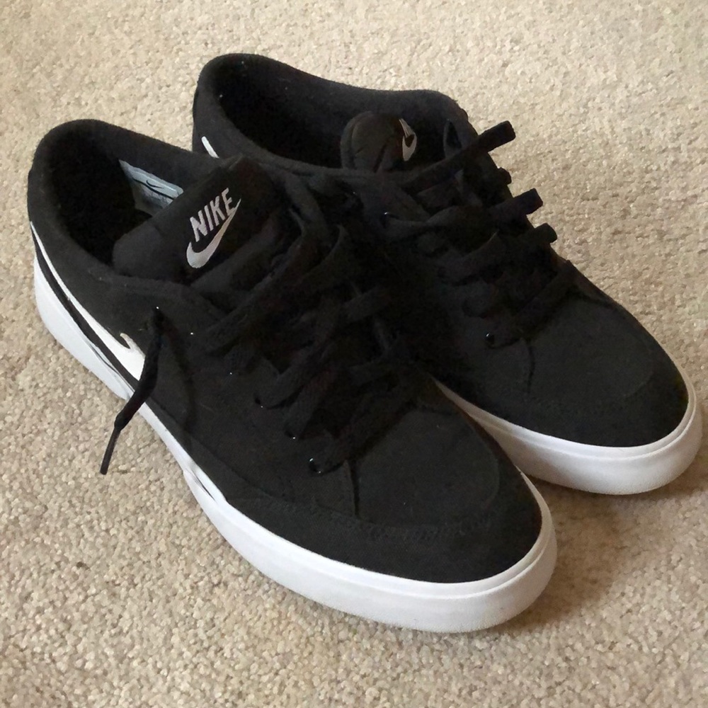 Nike casual shoes